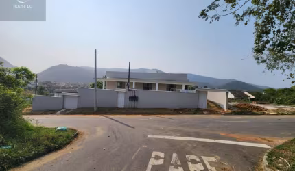 Casa com 2 quartos à venda na Rua Cinco, São José do Imbassaí, Maricá por R$ 310.000
