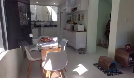 Casa com 2 quartos à venda na Rua México, 509, Vila Progresso, Niterói por R$ 450.000