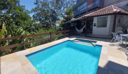 Casa em condomínio fechado com 5 quartos à venda na Estrada Francisco da Cruz Nunes, Piratininga, Niterói, 488 m2 por R$ 1.426.000