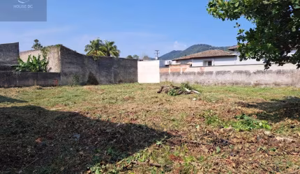 Terreno à venda na Avenida Augusto Ferreira Ramos, 713, Maravista, Niterói por R$ 870.000