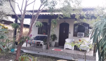 Casa em condomínio fechado com 2 quartos à venda na Rua Irineu Ferreira Pinto, 329, Ponta Grossa, Maricá por R$ 450.000
