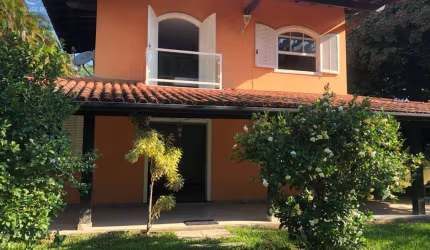 Casa em condomínio fechado com 4 quartos à venda na Estrada Velha de Maricá, 154, Maria Paula, Niterói por R$ 1.200.000