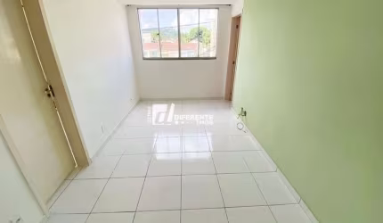 Apartamento com 3 dormitórios para alugar, 60 m² por R$ 1.618/mês - Duque de Caxias/RJ
