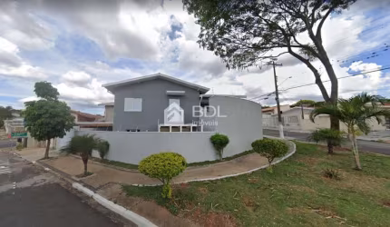 Casa com 3 quartos à venda na Rua Heitor Villa Lobos, 15, Jardim Conceição, Campinas, 131 m2 por R$ 900.000