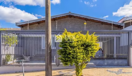 Casa com 3 quartos à venda na Rua Professora Arlete Therezinha Pizao, 300, Jardim Magnólia, Campinas, 256 m2 por R$ 850.000