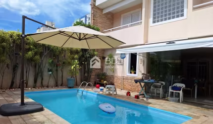 Casa com 4 quartos à venda no Mansões Santo Antônio, Campinas , 300 m2 por R$ 2.400.000