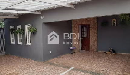 Casa com 4 quartos à venda na Rua Sebastião Pereira, 533, Parque Santa Bárbara, Campinas, 280 m2 por R$ 650.000