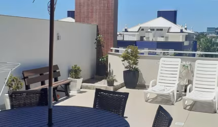 Cobertura semi mobiliada, à venda no Ingleses Norte, em Florianópolis-SC, 2 dormitórios , sendo 1 suíte, 2 vagas , R$999.000,00