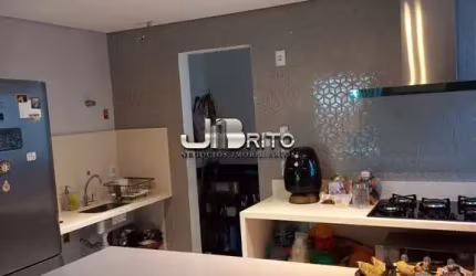 VENDO BELÍSSIMO APARTAMENTO NO CAMINHO DAS ÁRVORES- 106 M², 3/4 com 1 SUÍTE, VARANDA E 2 VAGAS