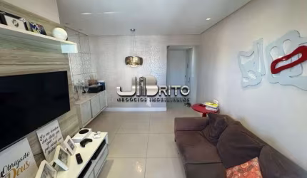 Apartamento com 3 Quartos e 3 banheiros à Venda, 80 m² por R$ 610.000