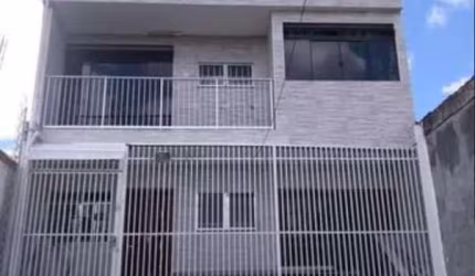 Sobrado para Venda em Curitiba, Pinheirinho, 3 dormitórios, 3 banheiros, 9 vagas