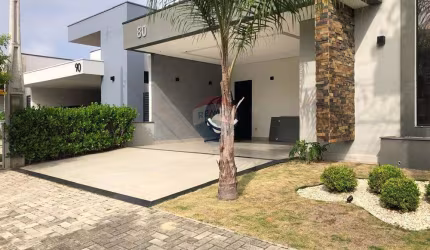 Casa com 3 Quartos e 3 banheiros à Venda, 150 m² por R$ 930.000,00