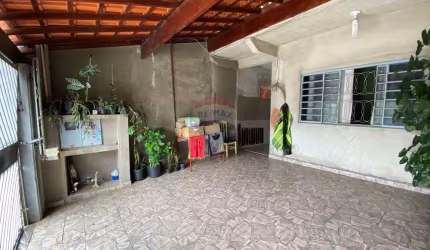Oportunidade de Sobrado a Venda no Galo Branco