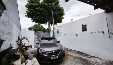CASA A VENDA NO GALO BRANCO