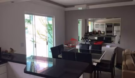 Casa com 3 dormitórios à venda, 220 m² por R$ 1.050.000,00 - Parque Nova Jandira - Jandira/SP