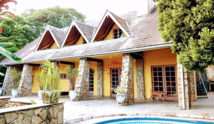Casa com 3 dormitórios à venda, 350 m² por R$ 1.600.000,00 - Gramado - Cotia/SP