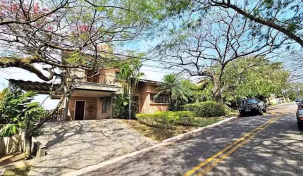 Casa Impecável em Condomínio Nova Higienópolis - 4 Dormitórios, 3 Suítes, Piscina e Sauna em Jandira/SP:  Vende!
