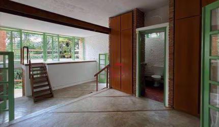 •	Viva na Floresta com Conforto e Design! Chácara Autoral com Loft, Estúdio e Lago