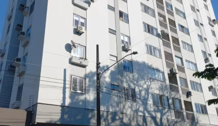 Apartamento com 3 Dormitórios sendo 1 Suíte no Centro