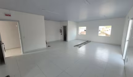 Excelente sala comercial para locação.