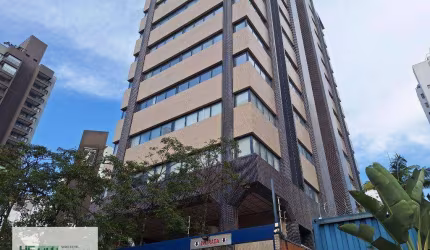 CONJUNTO COMERCIAL - AV. VEREADOR JOSÉ DINIZ, 3720