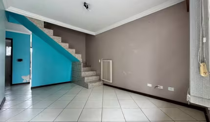 Sobrado com 4 quartos em São José dos Pinhais!