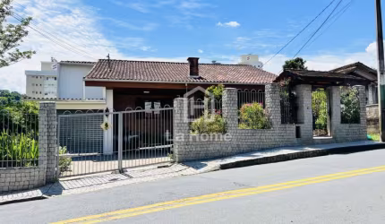 Casa com 2 quartos à venda na Escola Agrícola, Blumenau , 284 m2 por R$ 650.000
