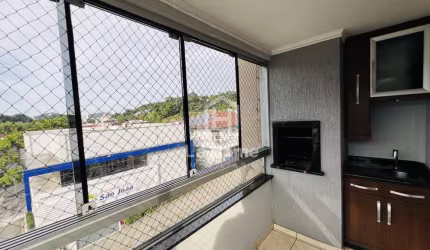 Apartamento com 3 quartos para alugar em Água Verde, Blumenau , 86 m2 por R$ 1.950