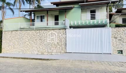 Casa com 3 quartos à venda no Velha Central, Blumenau , 211 m2 por R$ 1.250.000