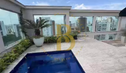 Belíssima cobertura duplex com incrível vista, localizada no Campo Belo.