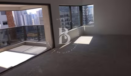 Apartamento com terraço e linda vista no Campo Belo.