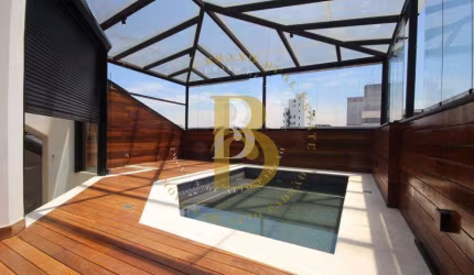 Cobertura primorosa, com vista panorâmica e localização cobiçada  em Moema.
