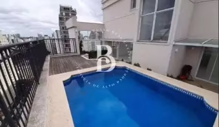 Cobertura com vista privilegiada, localizada na Vila Nova Conceição.