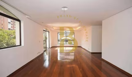 Apartamento em localização cobiçada no bairro Moema.