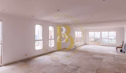 Apartamento com linda vista em Moema.