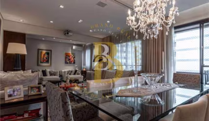 Excelente apartamento em Moema.