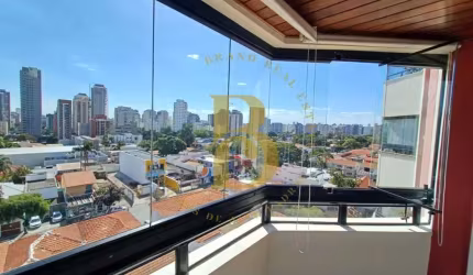 Apartamento em andar alto, com iluminação e vista privilegiada no bairro Campo Belo.