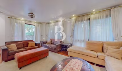 Apartamento primoroso, localizado em Moema.