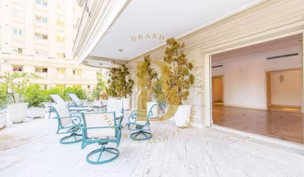 Apartamento Garden, com graciosa vista, localizado na Vila Nova Conceição.