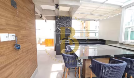 Cobertura duplex com incrível vista, localizada em Moema.