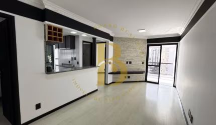 Apartamento em andar alto, localizado em Moema.