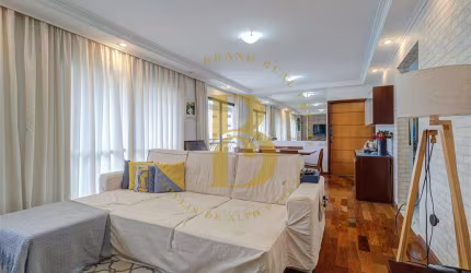 Apartamento em andar alto, localizado em condomínio clube no Alto da Boa Vista.