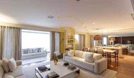 Apartamento com 311 m², 4 quartos sendo 4 suítes à venda no bairro Vila Nova Conceição.