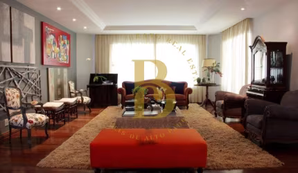 Apartamento espaçoso, bem iluminado, localizado no  Alto da Boa Vista.