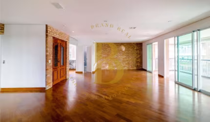 Excelente apartamento com vista privilegiada, localizado na Vila Nova Conceição.