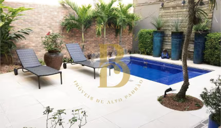 Casa com piscina privativa e espaço gourmet, em condomínio fechado, localizado Alto da Boa Vista.