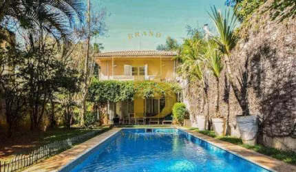 Casa com 485 m², 4 quartos sendo 3 suítes à venda no bairro Campo Belo.