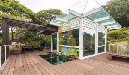 Casa com 750 m², 4 quartos sendo 4 suítes à venda no bairro Jardim Europa.