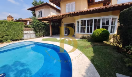 Casa de condomínio com 641.23 m², 4 quartos sendo 2 suítes à venda no bairro Ibirapuera.