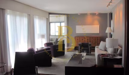 Belíssimo apartamento em Moema.